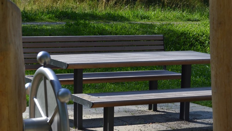 Spielplatz-Laupheim-Schlosspark-Ruder